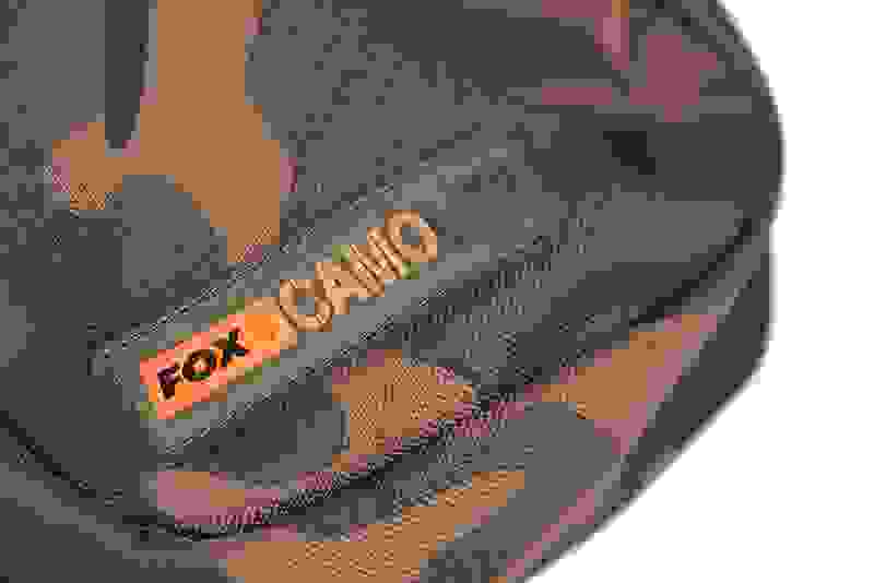 clu438_fox_camolite_shoulder_bag_logo_detailjpg