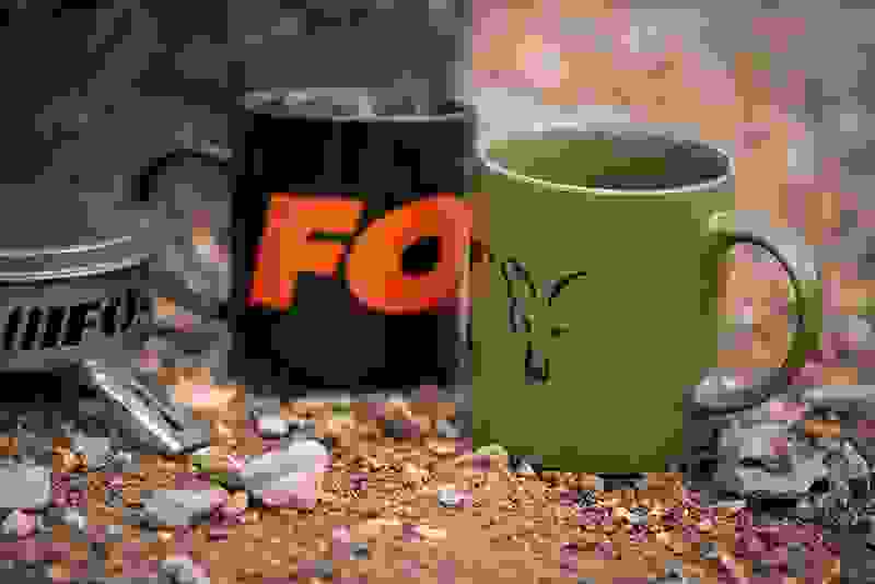ccw022_023_fox_logo_mugs_in_usejpg