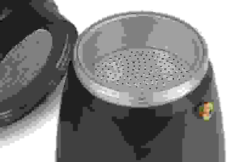 ccw029_fox_cookware_espresso_maker_6_cup_base_detail_1jpg