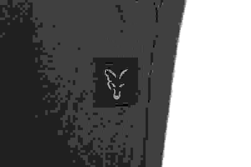 cfx321-_326_fox_khaki_joggers_logo_detailjpg