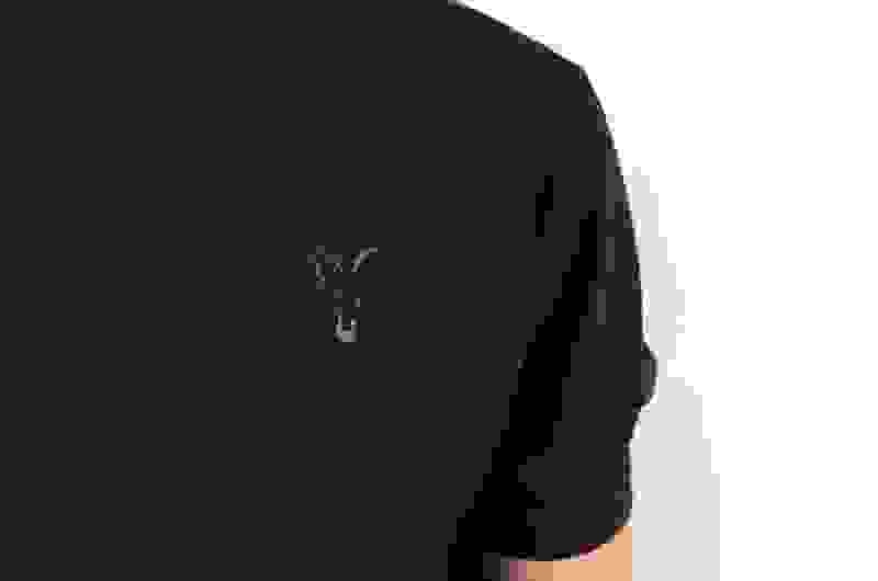 cfx007_fox_black_t_shirt_logo_detailjpg